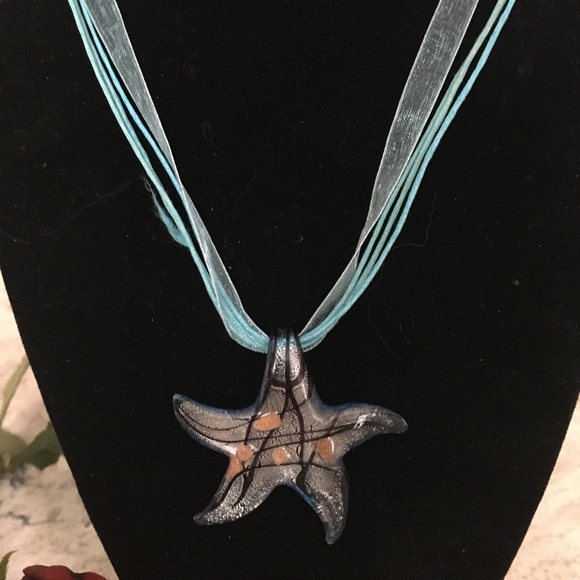 🌻Venetian Murano glass starfish pendant - Picture 2 of 8